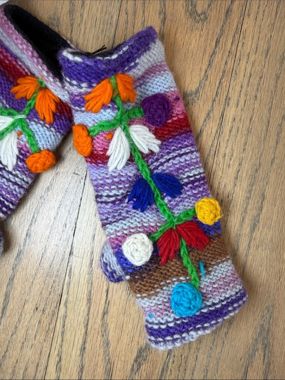 NWT Artisan Womens Colorful Warm Winter Wool Hand Knit Crochet Fingerless Gloves